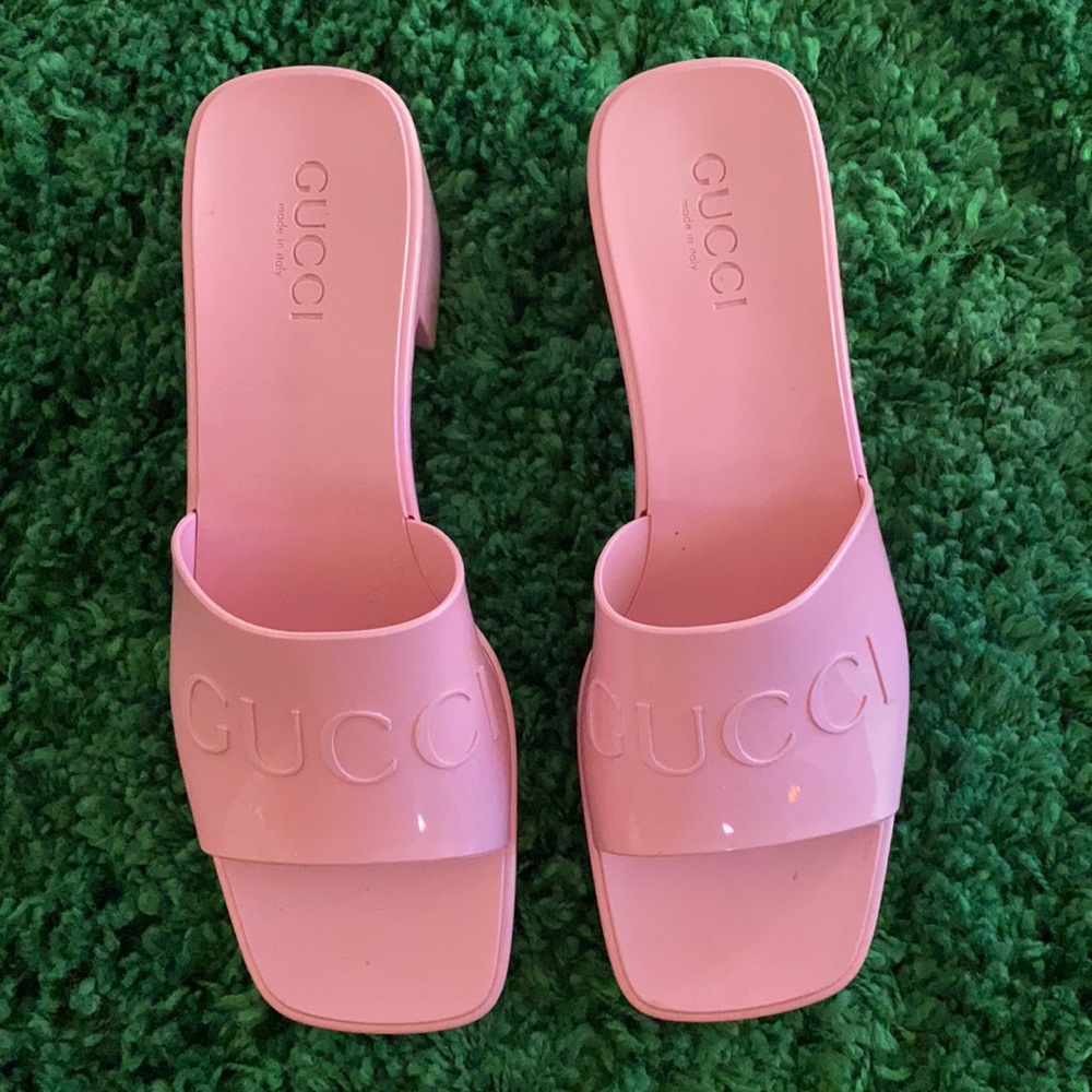 PINK GUCCI RUBBER SANDALS